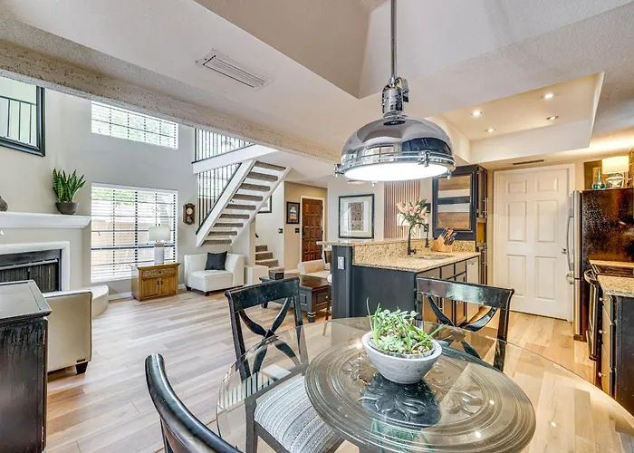 5 Mi To Hiking & Golf: Gem W/ Pool Access *