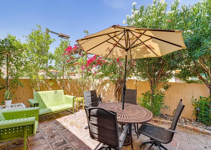 5 Mi To Hiking & Golf: Gem W/ Pool Access *
